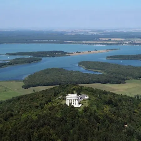 Le Paradis Bed & Breakfast