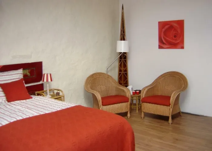 Le Paradis Bed & Breakfast *